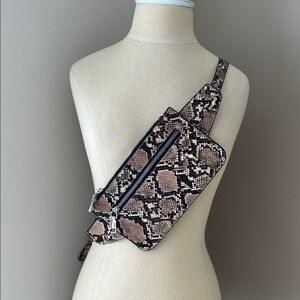 Snakeskin Print Crossbody Bag